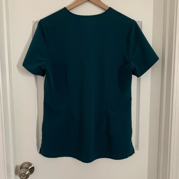 FIGS CATARINA TOP+ZAMORA JOGGERS - Picture 3 of 6